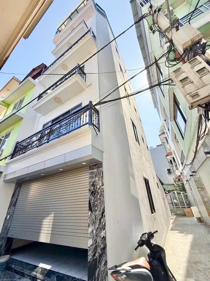 Nhà Đỗ Đức Dục, quận Nam Từ Liêm, 52m² giá 13 tỷ - Gần khách sạn Marriott!