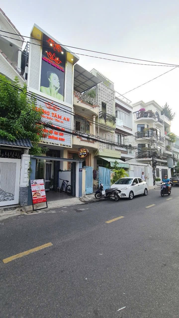 Nhà mặt tiền đường Mê Linh Tân Lập 90,7m² giá 11 tỷ - Đầu tư sinh lời ngay!