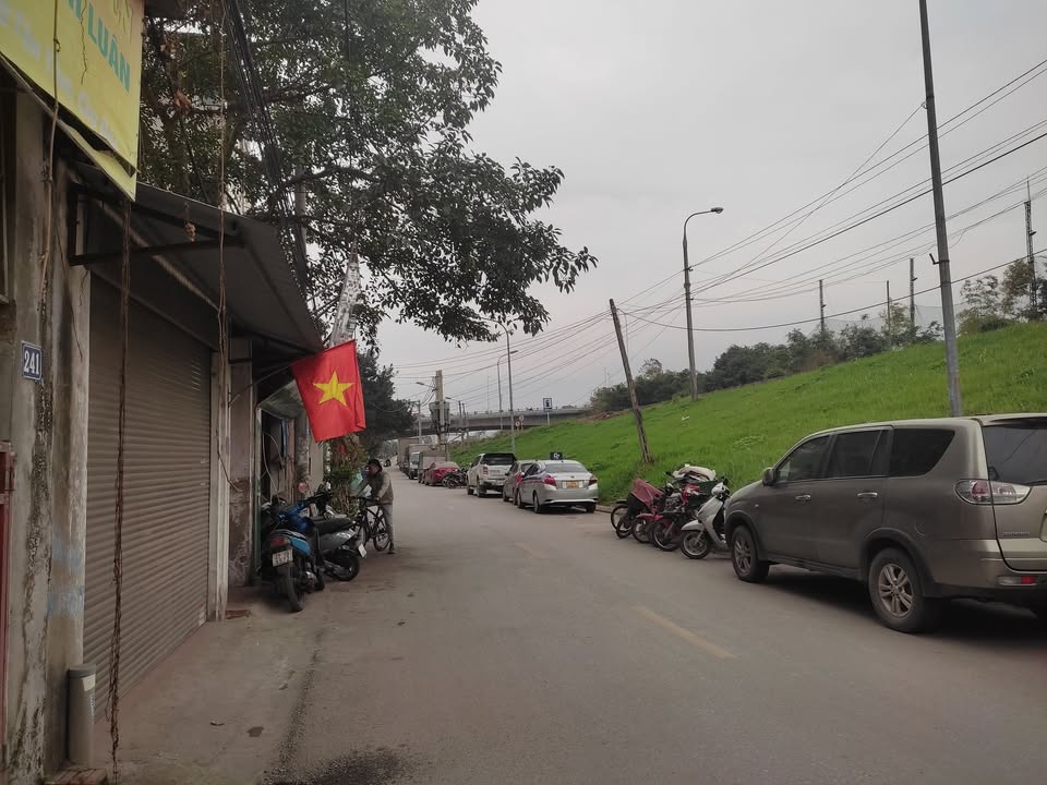 Nhà phố Bát Khối, Long Biên 130m² giá 18.5 tỷ - Cơ hội không thể bỏ lỡ!