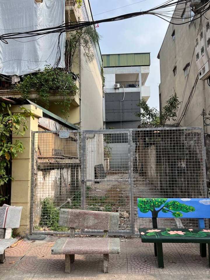 Đất nền Ngô Gia Tự Long Biên 80m² giá 9 tỷ - Hiếm có, ô tô tránh đỗ thoải mái!