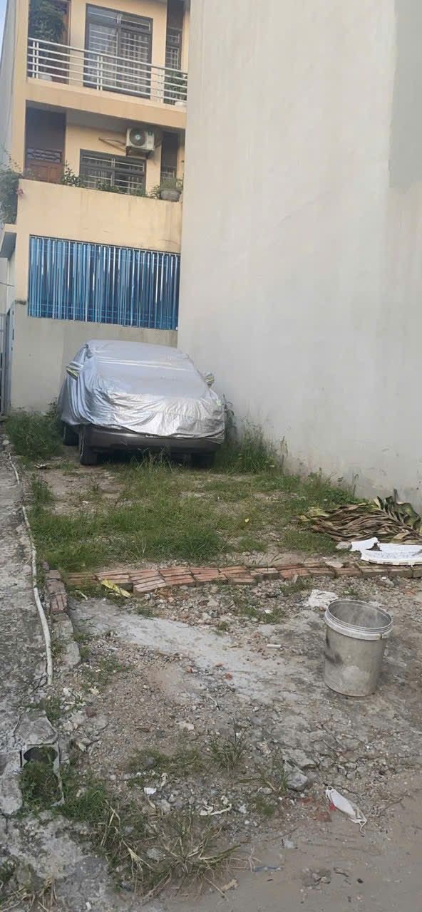 Nhà riêng Cự Khối Long Biên 39m² giá 2.75 tỷ - Lô góc, mặt ngõ rộng, giao thông thuận lợi!