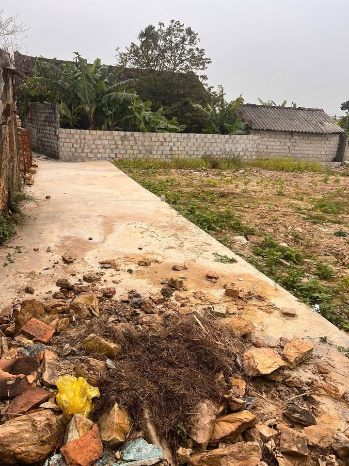 Đất nền 120m² xã Quang Lộc, giá 400 triệu - Vị trí trung tâm thuận lợi!