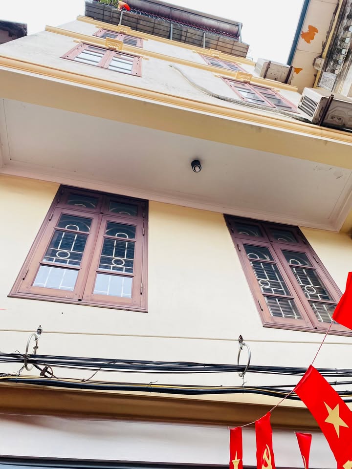 Nhà phố Hoàng Hoa Thám, Ba Đình 32m² giá thỏa thuận - Thiết kế 5 tầng chính chủ