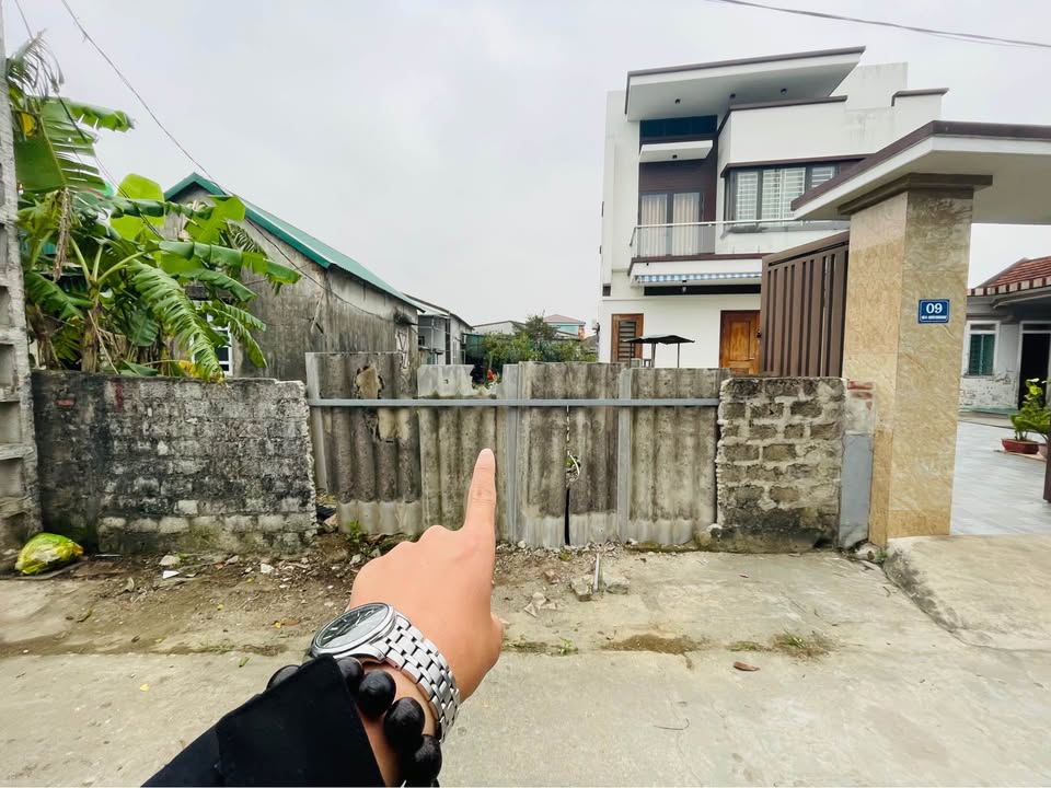 Đất nền Nghi Lộc 113m² giá 2 tỷ - Vị trí đắc địa, tiện ích đầy đủ!