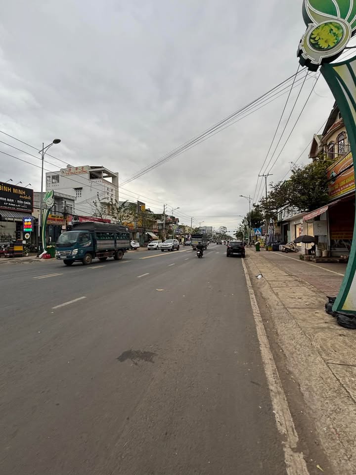 Nhà mặt tiền Quốc Lộ 20, Đức Trọng 160m² giá 11 tỷ - Kinh doanh sầm uất!