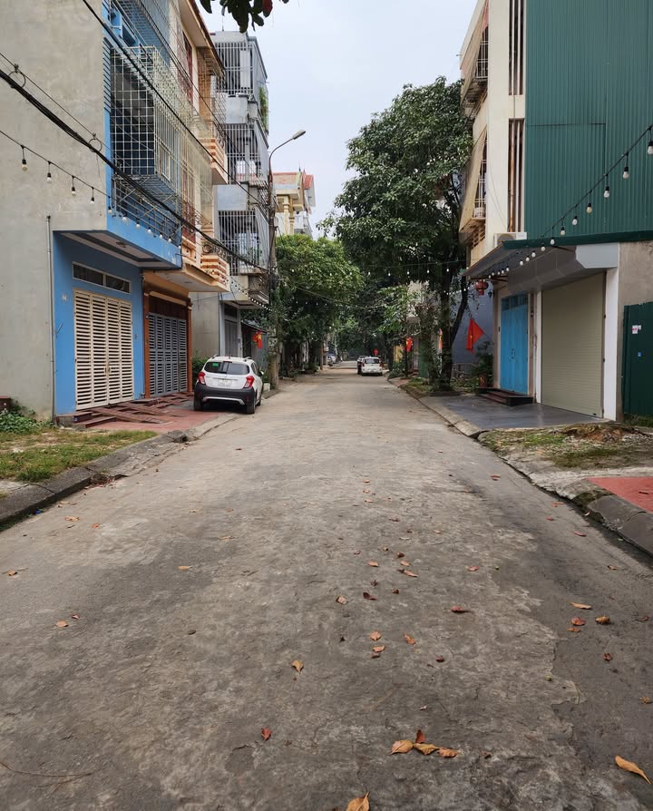 Đất nền KDC Nam Trần Hưng Đạo TP Hòa Bình 67m² giá 2 tỷ - Phong thủy tốt, an ninh đảm bảo!