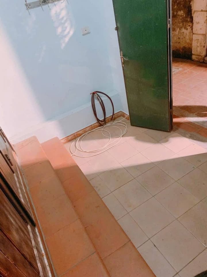 Nhà cho thuê Ngọc Thụy 40m² giá 5.5 triệu - Không gian rộng rãi, phù hợp gia đình!