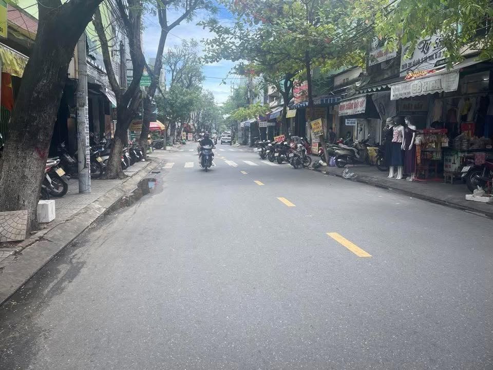 Nhà 1 mặt tiền 1 mặt kiệt Thái Thị Bôi, 122m² giá 9 tỷ - Đầu tư sinh lời ổn định!