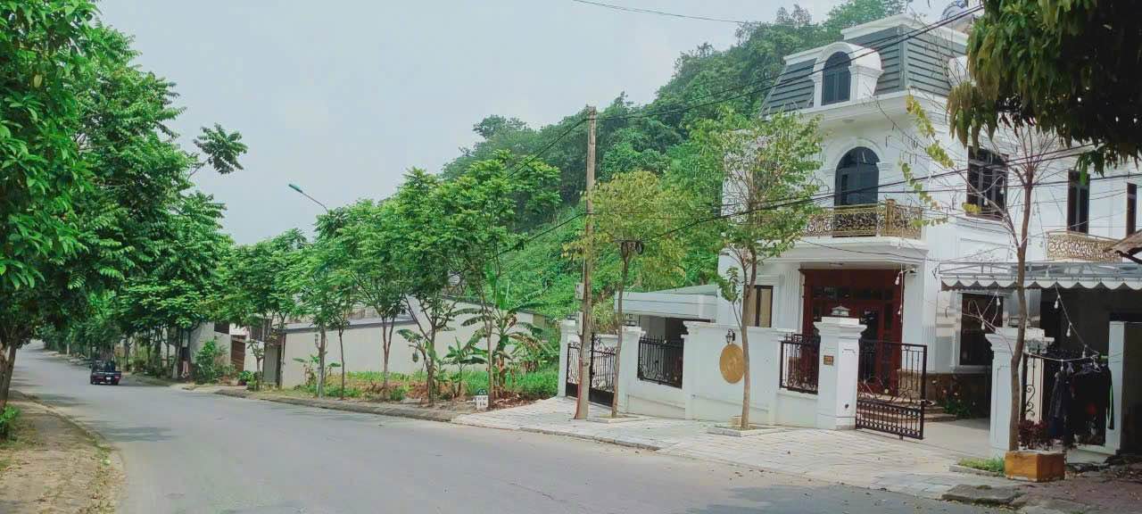 Đất nền Duyên Hải Lào Cai 200m² giá 2.75 tỷ - Sổ đỏ chính chủ, vị trí đắc địa!