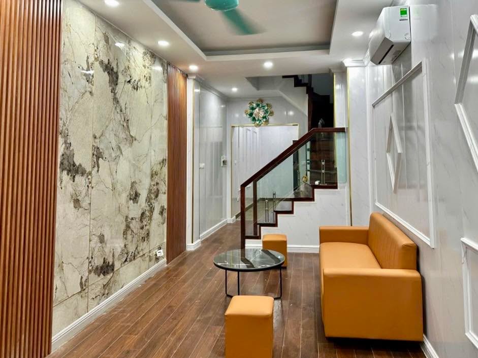 Nhà riêng Nguyễn Ngọc Nại, Thanh Xuân 54m² giá 16 tỷ - An ninh tốt, ô tô vào nhà!