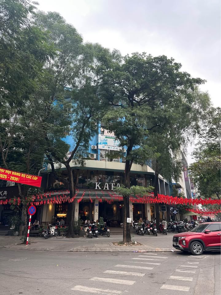 Nhà mặt phố Trích Sài, Tây Hồ 80m² - View hồ Tây tuyệt đẹp!