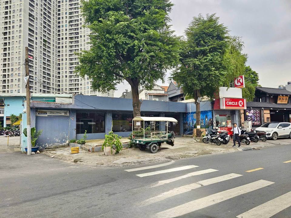 Mặt bằng Thảo Điền, Quận 2, 320m² - Vị trí đẹp, kinh doanh sầm uất!