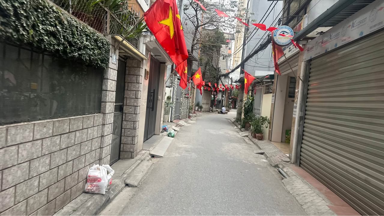 Nhà phố Ngô Gia Tự - Việt Hưng 42m² giá 6 tỷ - Mặt ngõ ô tô, pháp lý chuẩn!