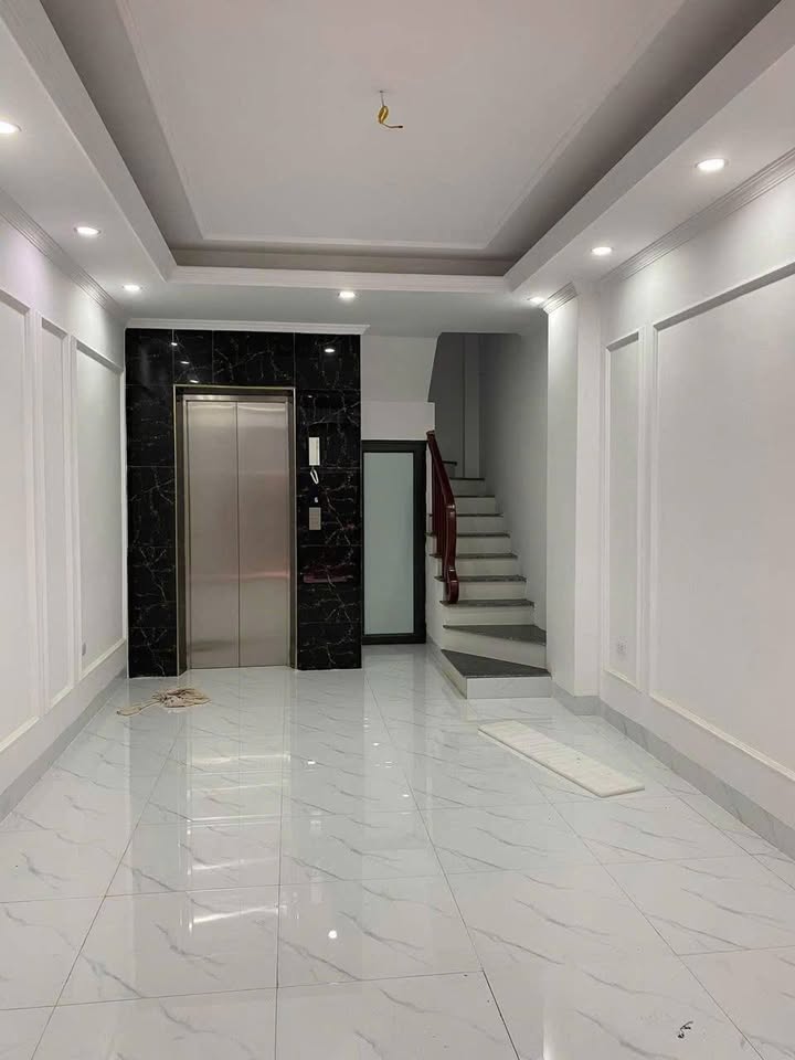 Nhà nguyên căn ngõ 750 Kim Giang, 35m² giá 15 triệu - Đầy đủ tiện nghi, thang máy