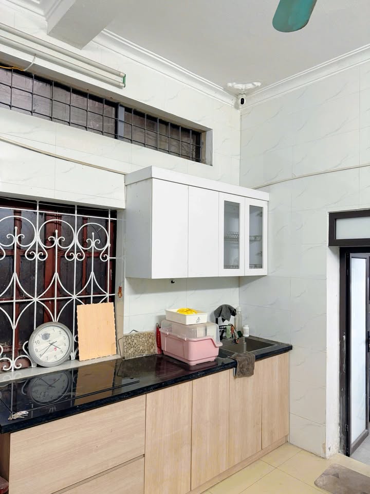 Nhà nguyên căn cho thuê tại Hai Bà Trưng 72m² - Sẵn sàng ở ngay!