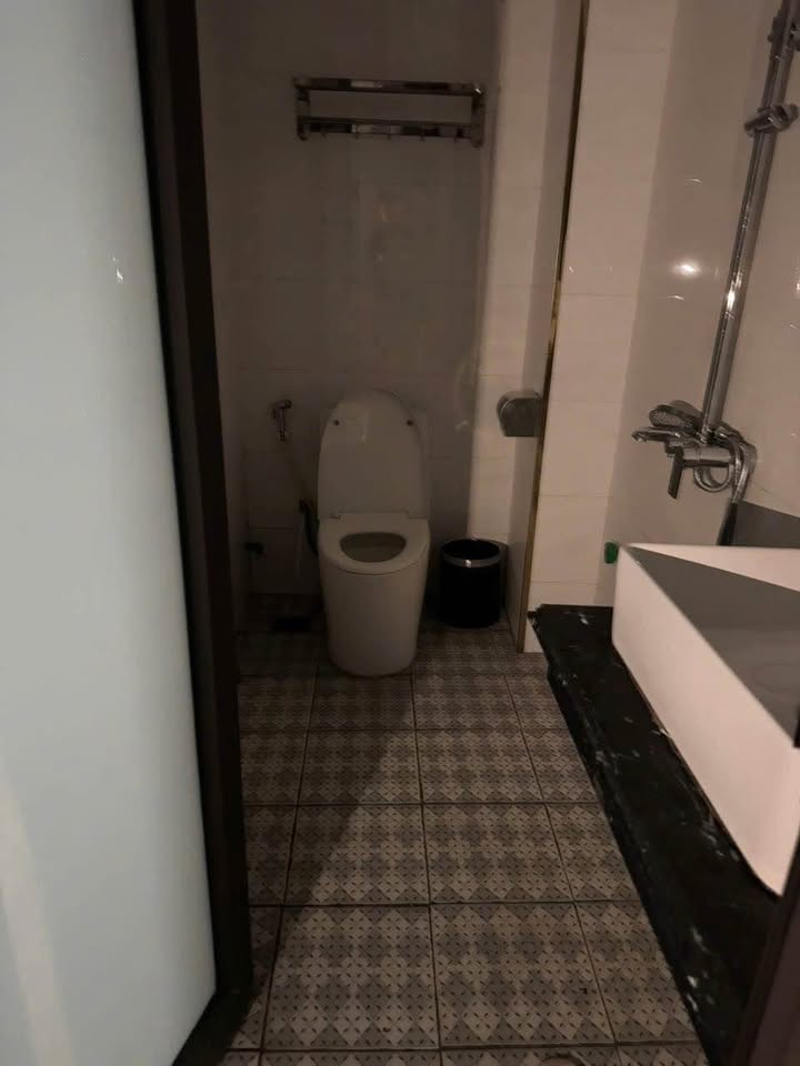 Nhà 2 tầng Quang Minh 120m² giá 7.7 tỷ - Mặt tiền rộng 10m, chính chủ!