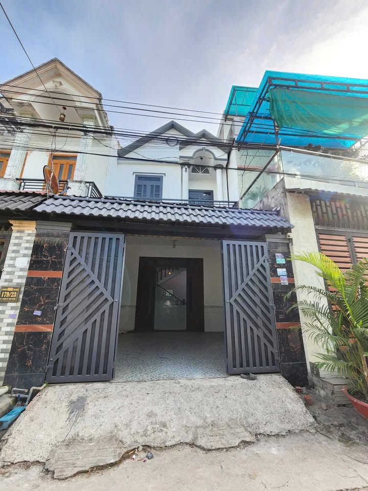 Nhà phố Bình Chuẩn, Thuận An 79,6m² giá 3,5 tỷ - Sổ hồng riêng, thiết kế hiện đại!