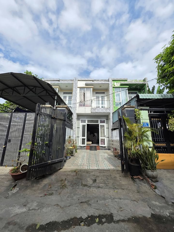 Nhà 114m² gần Vincom Dĩ An chỉ 4.19 tỷ - Thiết kế hiện đại, sổ hồng chính chủ!