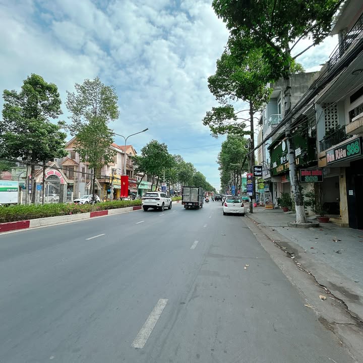 Bán nhà góc 2 mặt tiền đường Nguyễn Ái Quốc, Biên Hòa 42m² - Đầu tư sinh lời ngay lập tức!