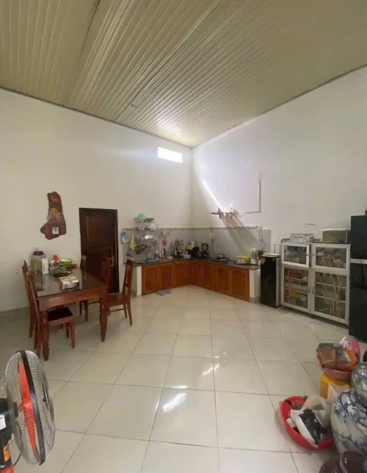 Nhà mặt tiền Sư Vạn Hạnh, phường Duy Tân, 180m² giá 2.7 tỷ - Kinh doanh tuyệt vời!