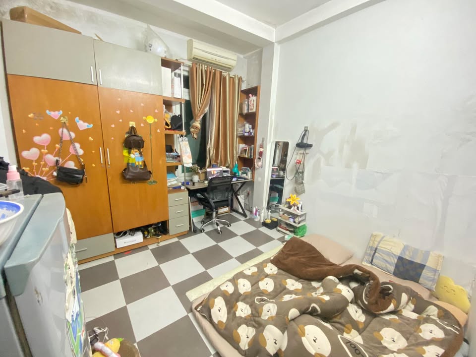 Phòng cho thuê 20m² tại Định Công, Hoàng Mai - Giá chỉ 2.8 triệu/tháng, vào ở ngay!