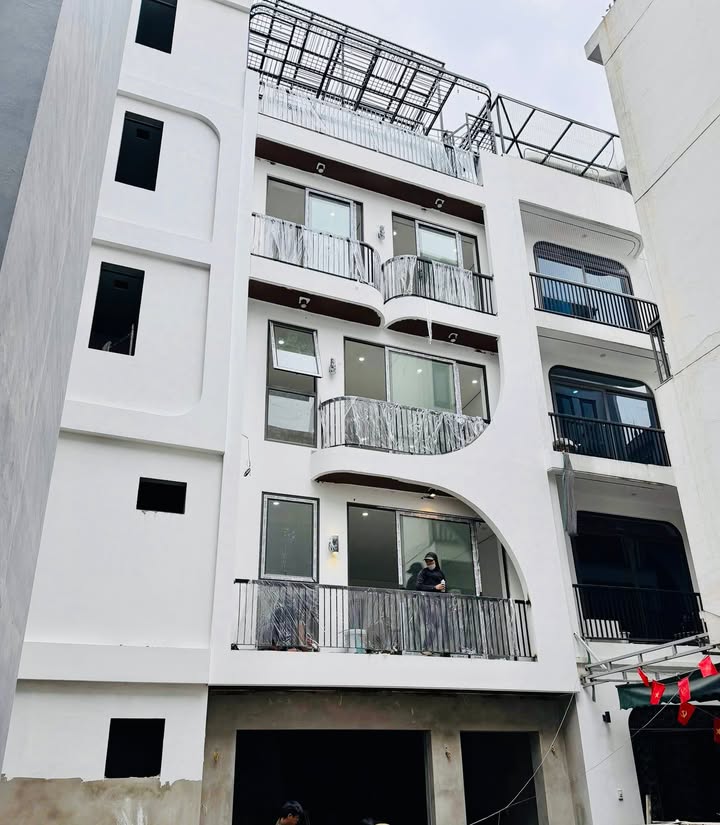 Đất Thạch Bàn, Long Biên 50m² giá 9.5 tỷ - Cơ hội đầu tư sinh lời!