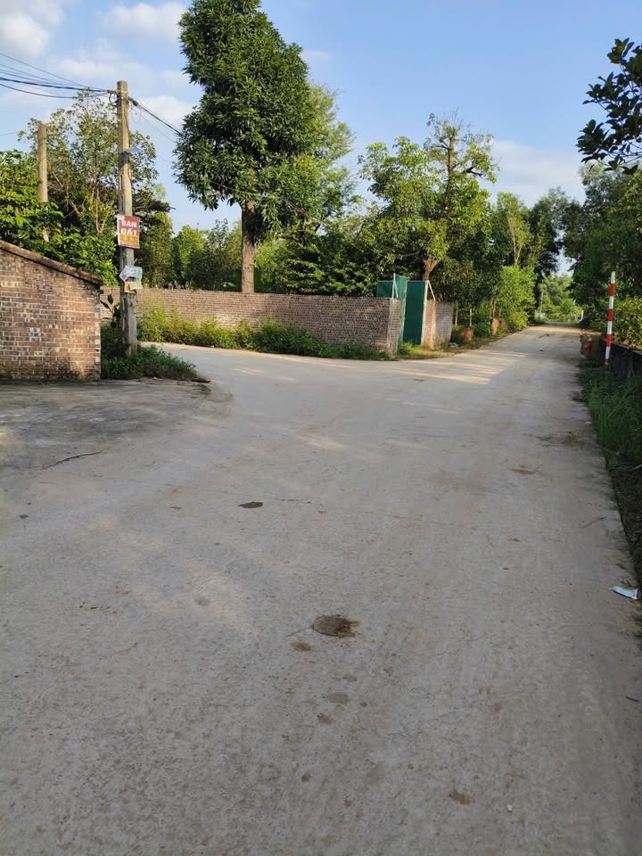 Đất nền tại Thạch Thất, Hà Nội 378m² giá 5.67 tỷ - Sổ đỏ chính chủ, mặt đường thông thoáng!