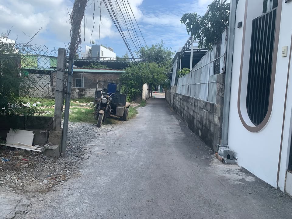 Nhà hẻm Nguyễn Lương Bằng Cam Phú 171m² giá 2.8 tỷ - Gần trường học và Quốc lộ 1A!