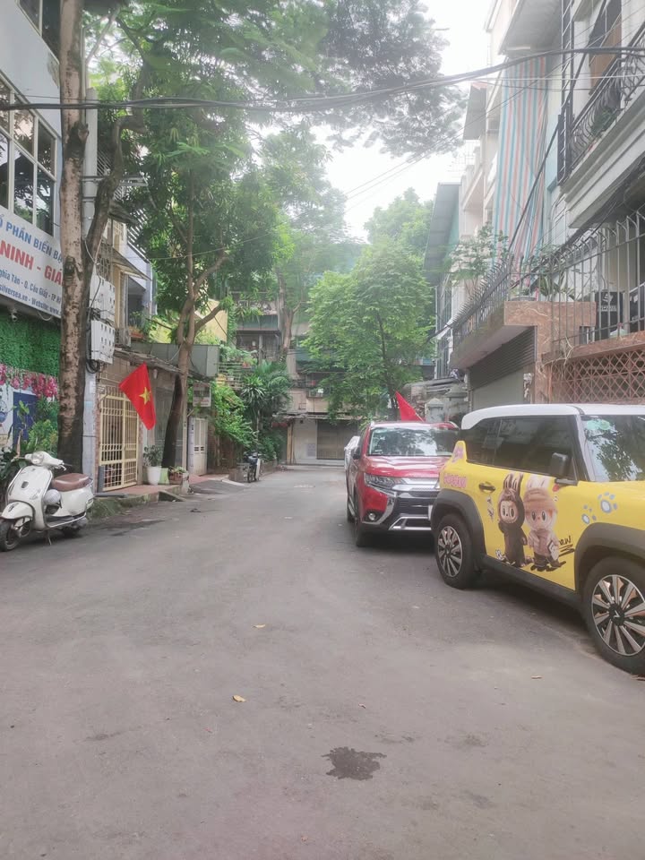 Nhà phố Tô Hiệu Cầu Giấy 68m² giá 23 tỷ - Ô tô tránh, kinh doanh thuận lợi!