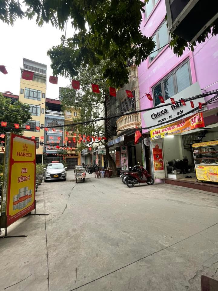 Nhà mặt phố Khương Trung 40m² giá 11.4 tỷ - Kinh doanh nhà thuốc hiệu quả!