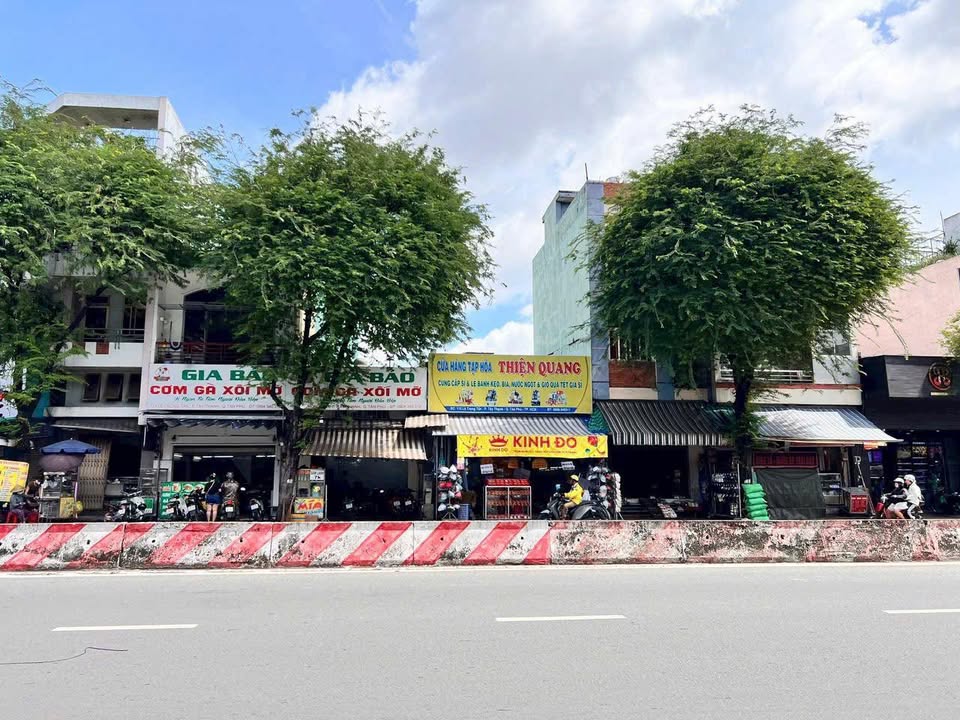 FrontHouse đường Lê Trọng Tấn, Tân Phú 54m² giá 13.5 tỷ - Mặt tiền kinh doanh lý tưởng!