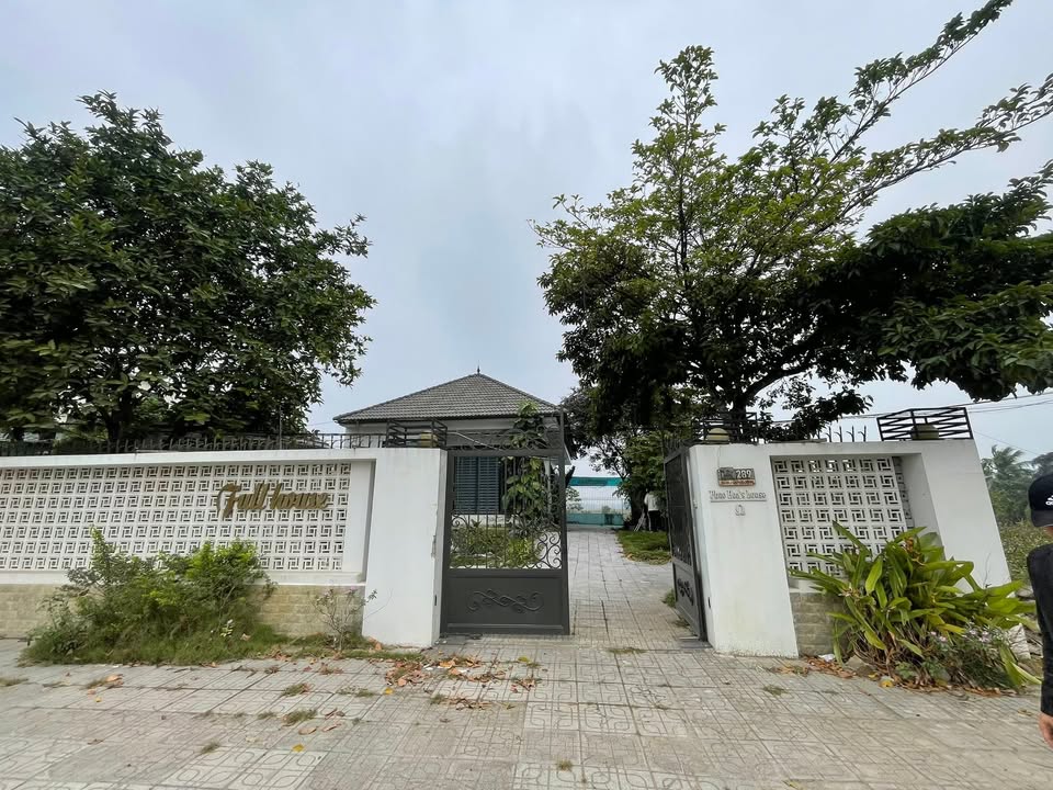 Biệt thự mái Thái mặt QL1A, Quảng Ninh 240m² giá 6.5 tỷ - Không gian nghỉ dưỡng tuyệt vời!