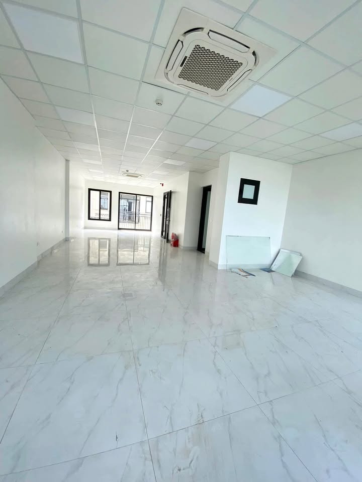 Mặt bằng kinh doanh cho thuê tại Himlam Vạn Phúc 95m² giá 65 triệu - Nhà mới, vị trí đắc địa!