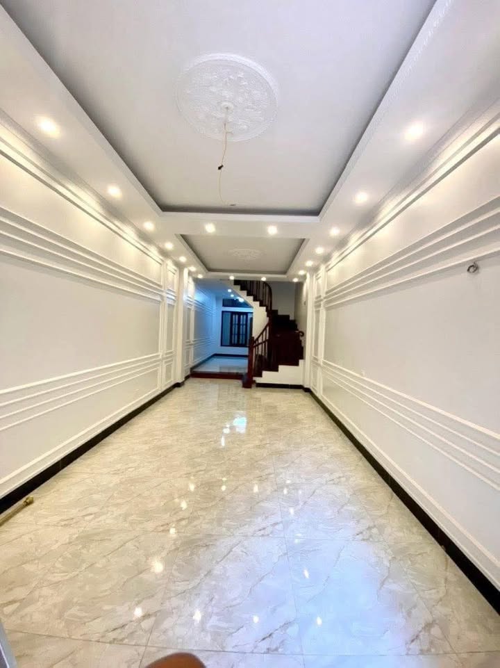 Nhà liền kề cho thuê KĐT Văn Quán 70m² giá 22 triệu - Nhà mới đẹp, vị trí trung tâm!