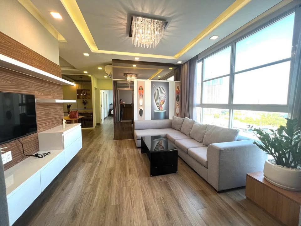 Căn hộ Starhill Quận 7 94m² giá 25 triệu - Nhà đẹp, view thoáng
