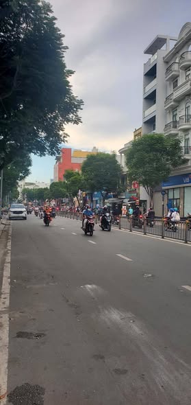 FrontHouse 2 mặt tiền Nguyễn Văn Luông Q.6 93m² giá 22.9 tỷ - Kinh doanh sầm uất!