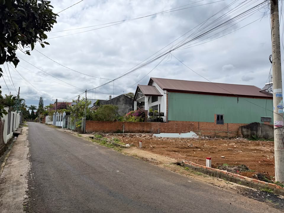 Đất nền Bảo Lộc 232m² giá 1.9 tỷ - Sổ đỏ chính chủ, mặt tiền đường Nguyễn Du!