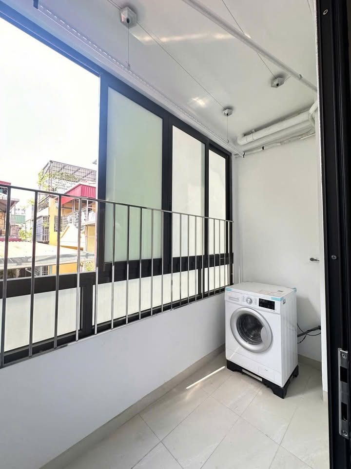 Căn hộ cho thuê tại Đống Đa - Ngõ 99 Nguyễn Chí Thanh, 1 phòng ngủ, giá thỏa thuận - Sẵn sàng vào ở!