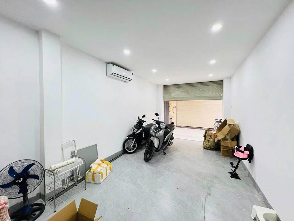 Nhà phố Bùi Xương Trạch Thanh Xuân 43m² giá 16 tỷ - Tiềm năng kinh doanh lớn!