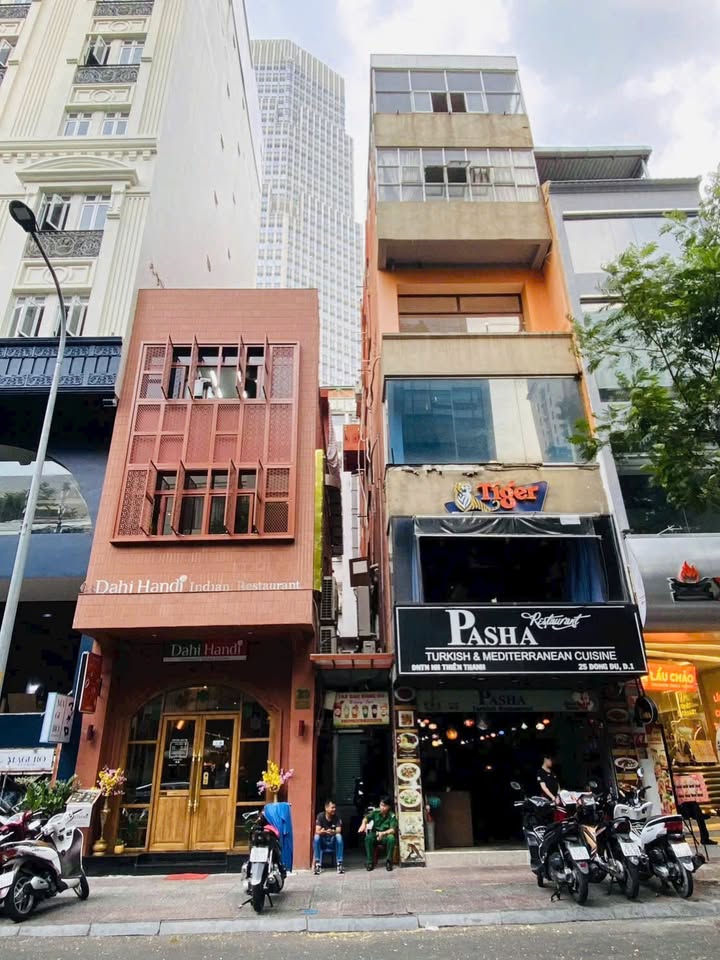 Nhà mặt tiền 23 Đông Du, Bến Nghé, Quận 1 - Đầu tư sinh lời 75 tỷ