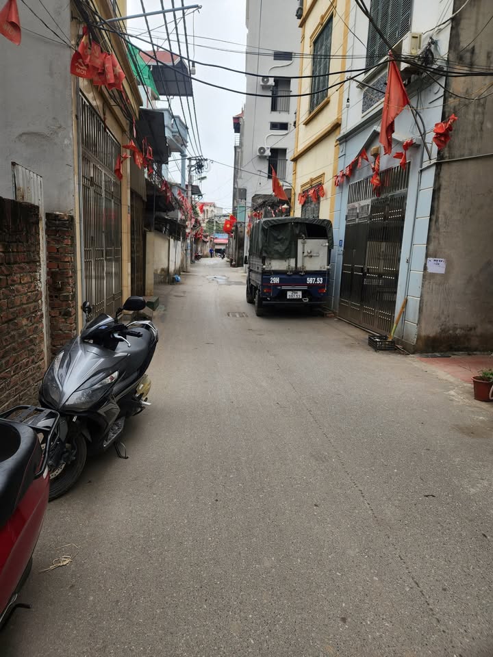 Đất Vạn Phúc Hà Đông 50m² giá 5 tỷ - Vị trí kinh doanh sầm uất!