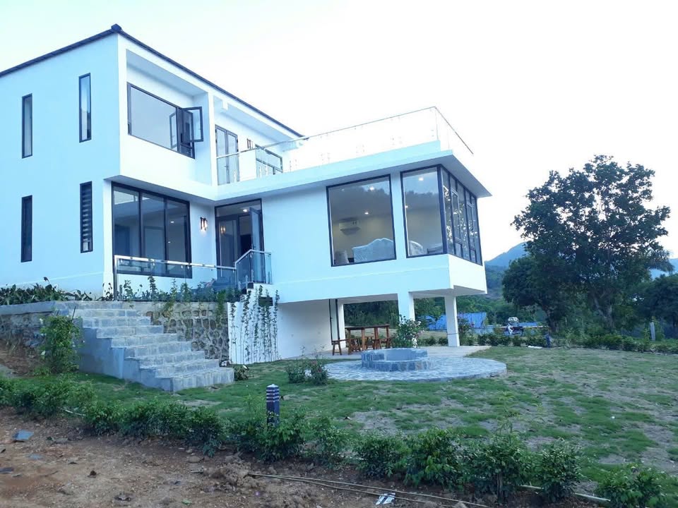 Townhouse Hasu Village Kỳ Sơn 330m² giá 6.8 tỷ - Đầu tư sinh lời hấp dẫn!