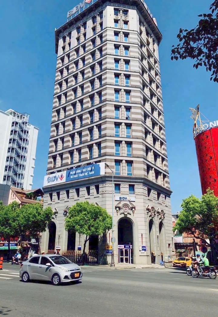 Bán building 4 mặt tiền đường Nam Kỳ Khởi Nghĩa, quận 3 - Đầu tư sinh lời cao!