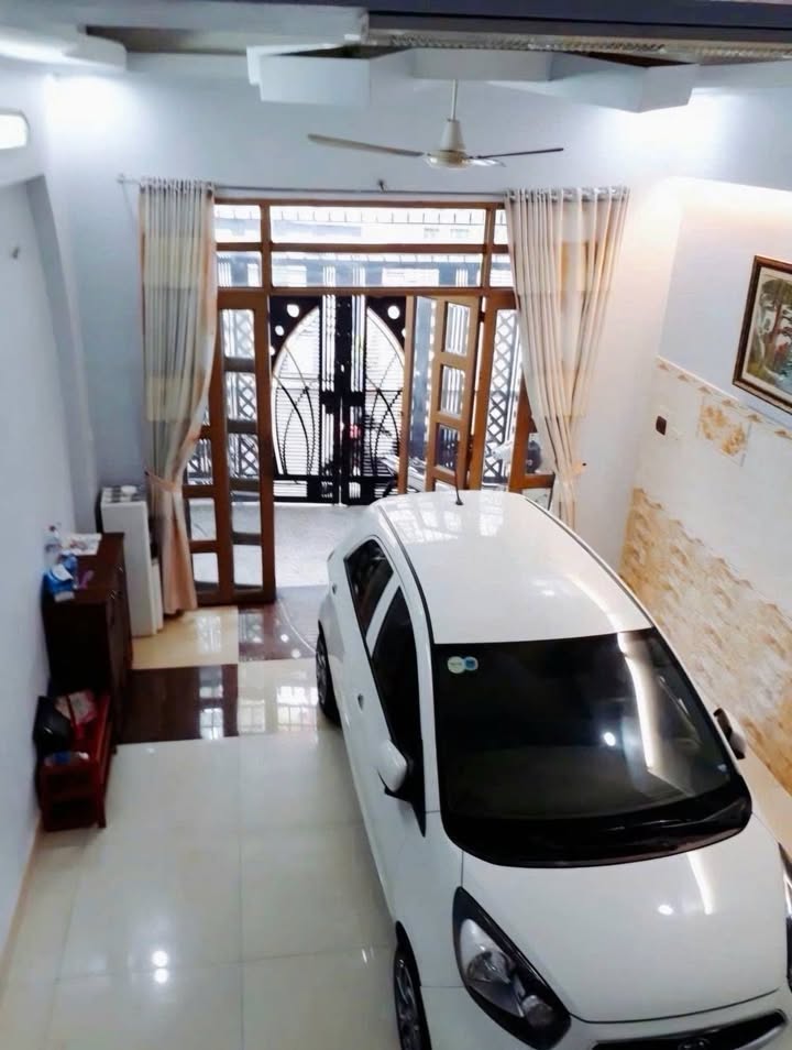 Căn hộ dịch vụ 4 tầng Hẻm 1113 Huỳnh Tấn Phát 61m² giá 8.5 tỷ - Dòng tiền ổn định 36 triệu/tháng!