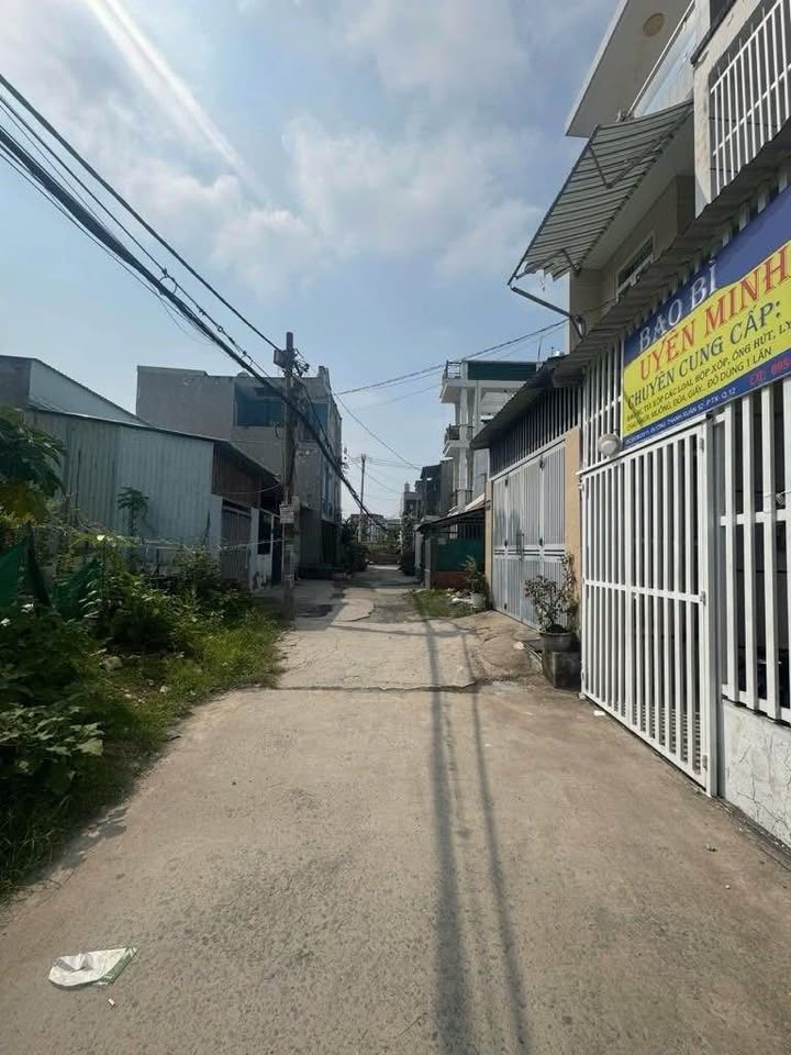 Đất Thạnh Xuân Quận 12, 76m² giá 3.8 tỷ - Hẻm xe hơi, khu dân cư yên tĩnh!