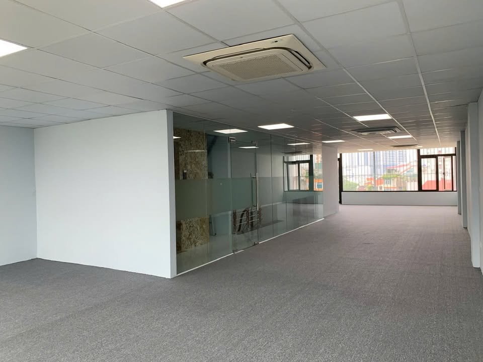 Văn phòng cho thuê đường Lương Thế Vinh quận Thanh Xuân 110m² - Giá chỉ 18 triệu/tháng!