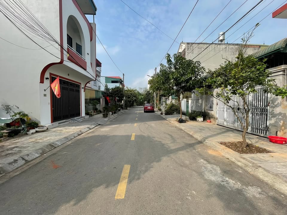 Nhà cấp 4 Khu tái định cư Quỳnh Lâm, Hòa Bình 100m² - Đầu tư sinh lời, giá tốt!