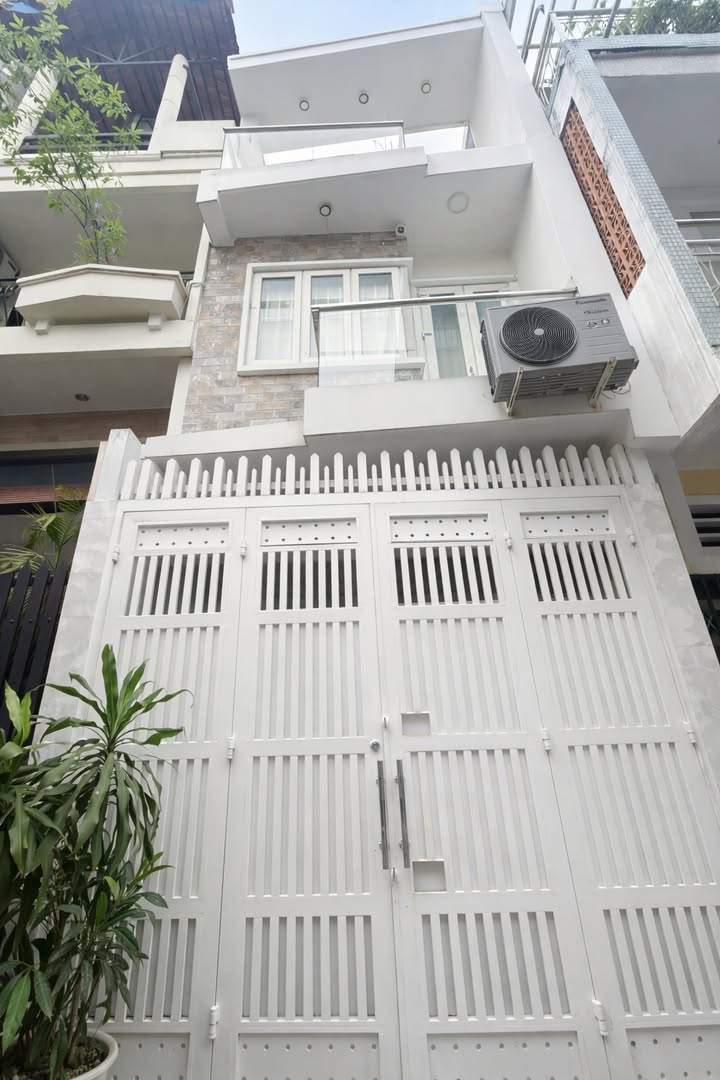 Nhà phố HXH Trường Sa, Quận 3 - 51m² giá 14.5 tỷ - Tiềm năng đầu tư cao!