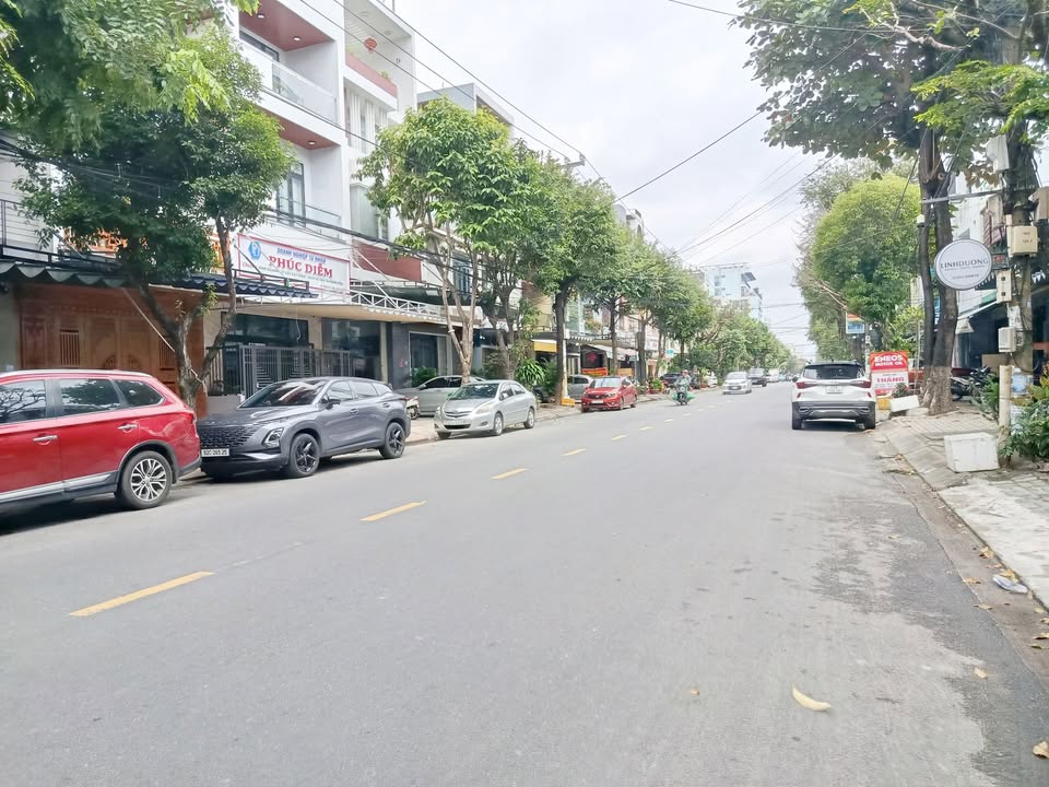 Nhà phố mặt tiền Huỳnh Tấn Phát, Hải Châu, 103m² giá 10 tỷ - Kinh doanh sầm uất!