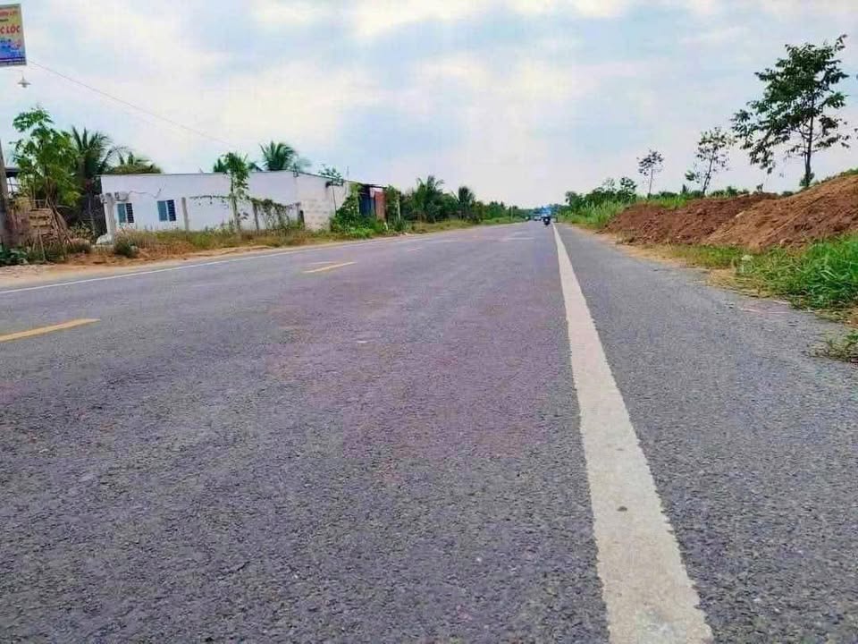 Đất mặt tiền Hữu Định, Châu Thành, Bến Tre 3520m² - Đầu tư sinh lời ngay!